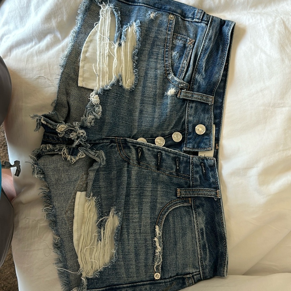 Abercrombie and Fitch low rise short